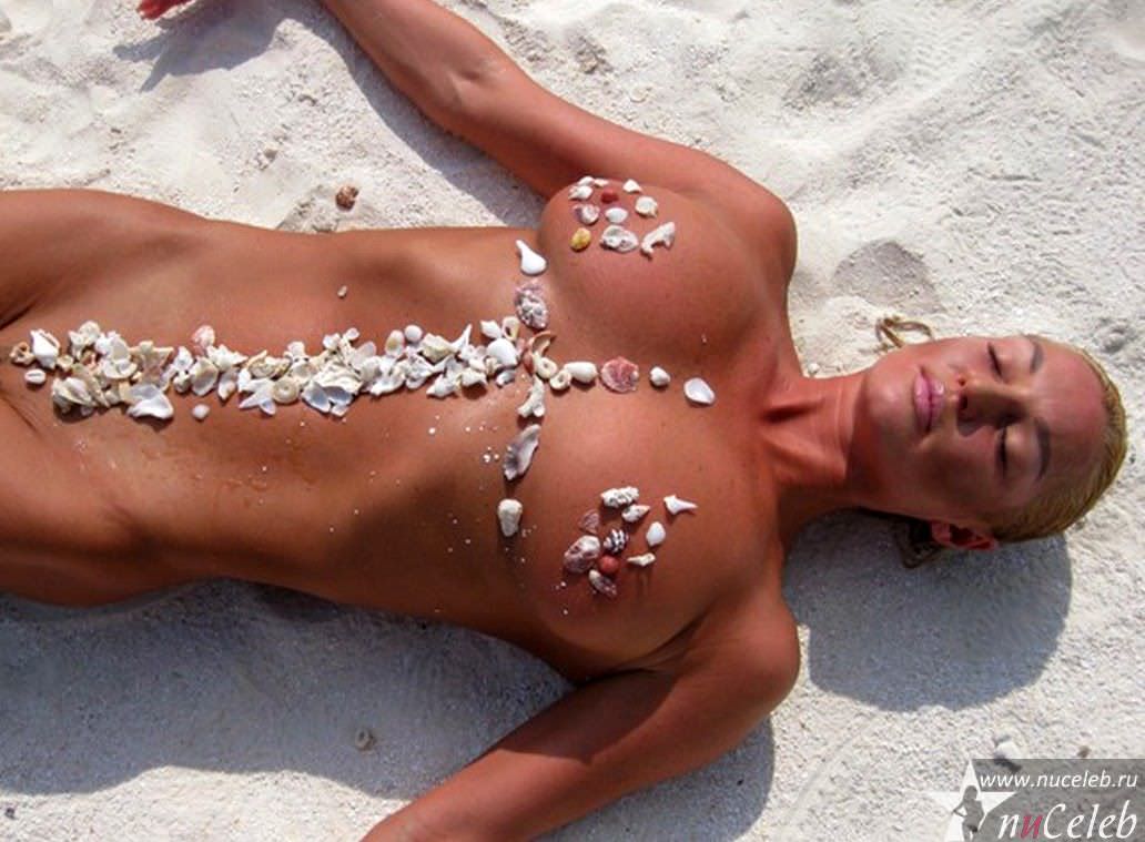 «Nude»: абсолютно голая Анастасия Волочкова на мальдивском пляже произвела фурор